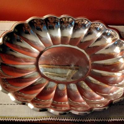 Vintage Reed & Barton Silver Plated Scallop Fluted Serving Platter