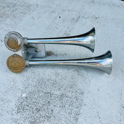 Bobâ€™s Boat Horn and Rod Holders  (G-JM)