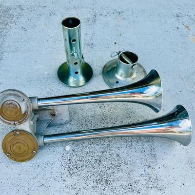 Bobâ€™s Boat Horn and Rod Holders  (G-JM)