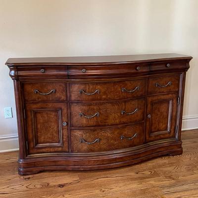 UNIVERSAL FURNITURE ~ Inlaid Sideboard / Buffet ~ *Read Details