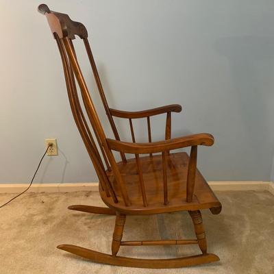 Nichols & Stone Co. Rocking Chair (GR1-KW)