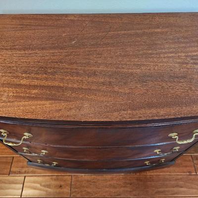 Vintage solid wood 3 drawer dresser