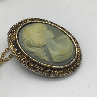 Vintage Blue Cameo pendant or Brooch Perl