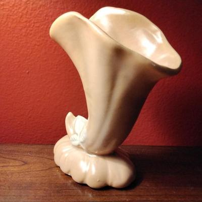 Vintage Weller Wild Rose Dogwood Salmon Colored Cornucopia Vase