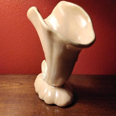 Vintage Weller Wild Rose Dogwood Salmon Colored Cornucopia Vase