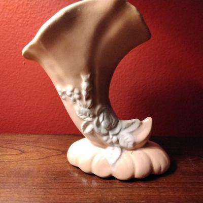 Vintage Weller Wild Rose Dogwood Salmon Colored Cornucopia Vase