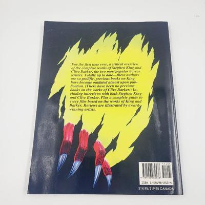 STEPHEN KING & CLIVE BARKERS ILLISTRATED GUIDE TO THE MASTERS OF MACABRE COLLECTABLE BOOK