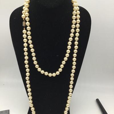 Vintage Knotted Faux Pearl necklace