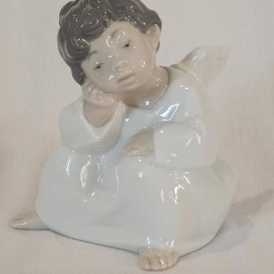 Lladro Angel Thinking figurine in original box with certificate