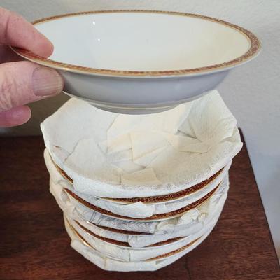 Vintage Porcelana Real Brasil Porcelain set of dishes - 98 Pieces