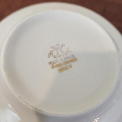 Vintage Porcelana Real Brasil Porcelain set of dishes - 98 Pieces