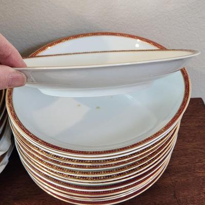 Vintage Porcelana Real Brasil Porcelain set of dishes - 98 Pieces