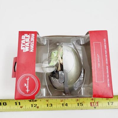 HALLMARK MANDALORIAN BABY YODA ORNAMENT