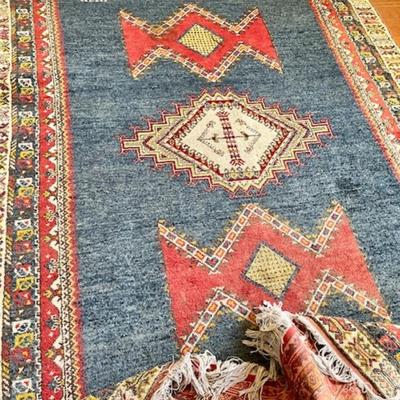 LOT 18 Asian Tribal Pattern Area Rug Blue Red