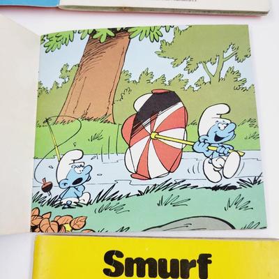 VINTAGE SMURF 3 PIECE COLLECTABLE READING BOOKS