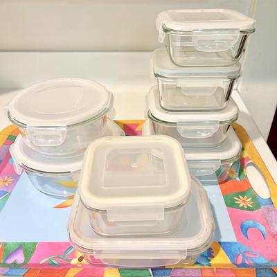 Lot 34 Glass Storage Containers Locking Lids 8pcs + Plastic Serving Tray