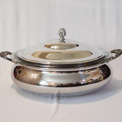 Large Raimond Silverplate 12" Round Chafing Dish with lid and Pyrex insert