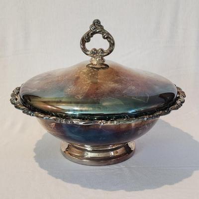Heirloom Silverplate 10 1/2" round serving dish with 1.5 liter Pyrex insert