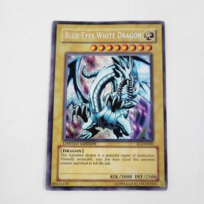 1996 YU-GI-OH BLUE EYED WHITE DRAGON W/ SLEEVE