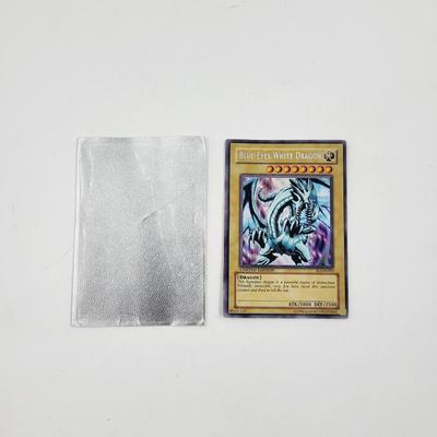 1996 YU-GI-OH BLUE EYED WHITE DRAGON W/ SLEEVE