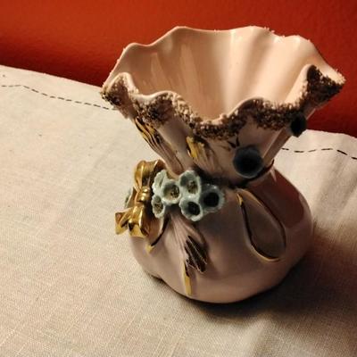 BAG SACK PURSE VASE IH2242 L Flowers Gilt Gold Ribbon Pink Ceramic