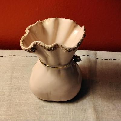 BAG SACK PURSE VASE IH2242 L Flowers Gilt Gold Ribbon Pink Ceramic