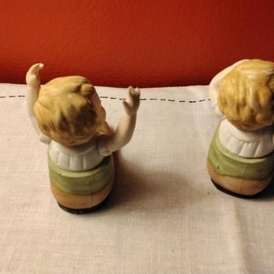 A A. IMPORTING CO. ST LOUIS MO MADE IN KOREA Baby In A Shoe Figurine Circa 1960