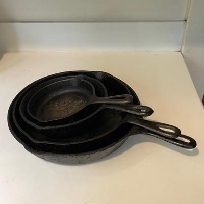 Lot 41 Vintage Cast Iron Skillets Sizes #10 #8 #6 #4