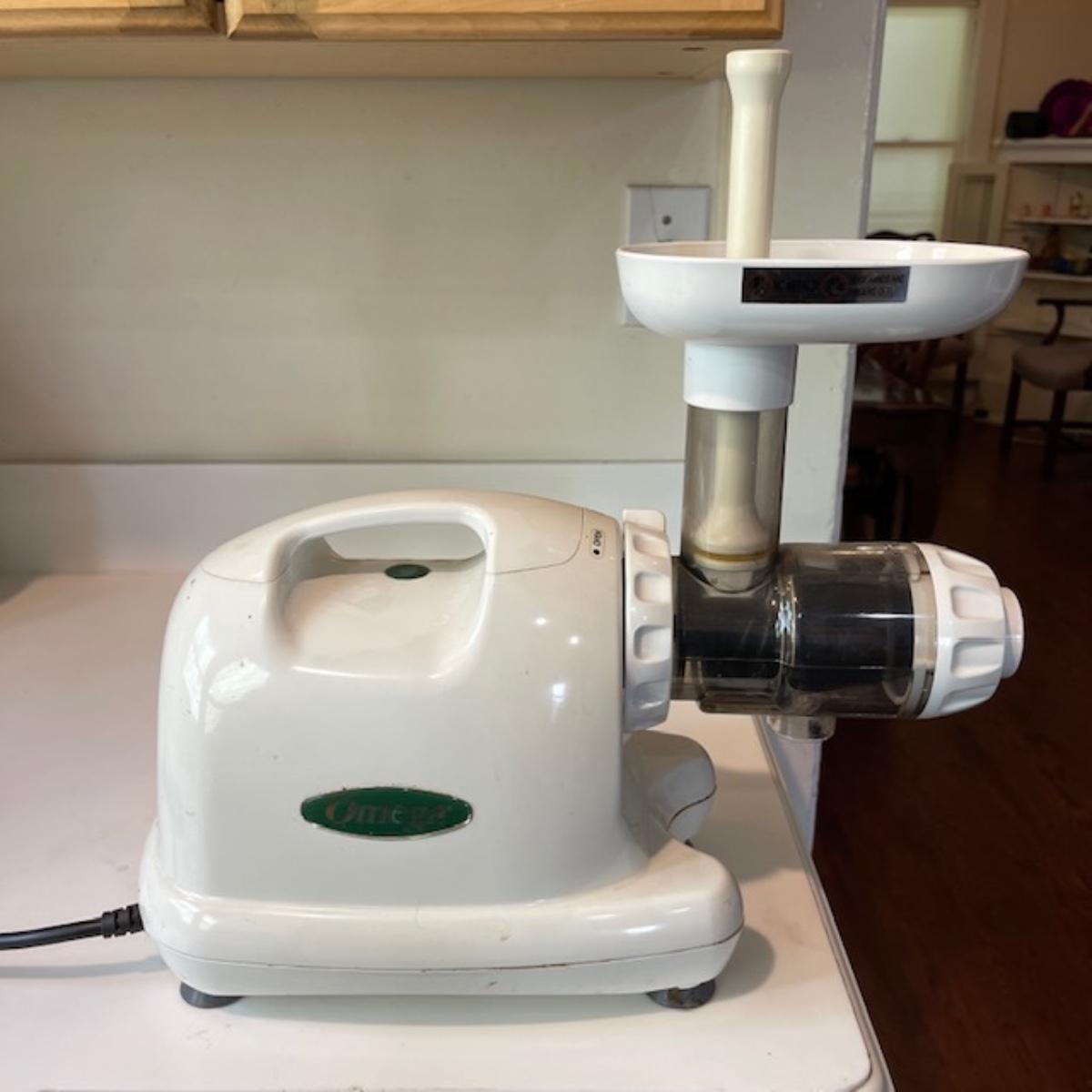 Lot 49 Omega Juicer
