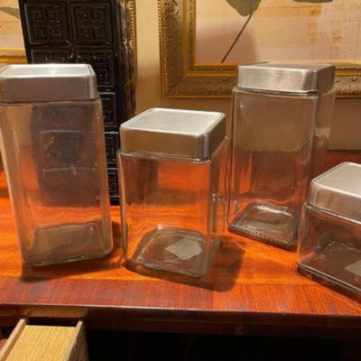 Set of 8 Vintage Anchor Hocking Stackable Jars with Lids