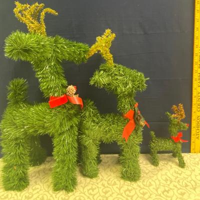 3 Reindeer