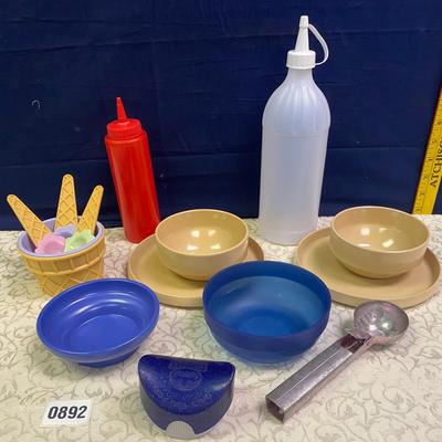 Plastic Set