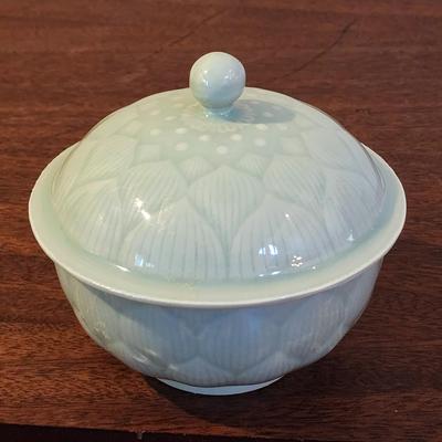 Vintage Chinese Longchuan Celedon Covered Bowl