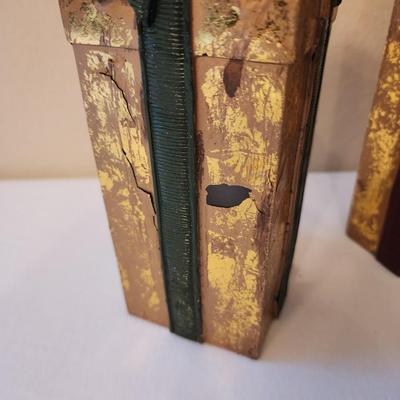 Set of 3 Bill Blass Gift Shaped Pillar Candles - sold 'As is'