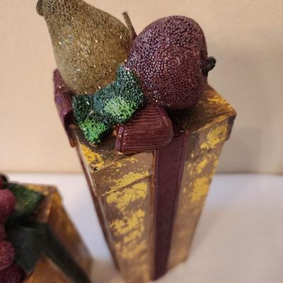 Set of 3 Bill Blass Gift Shaped Pillar Candles - sold 'As is'