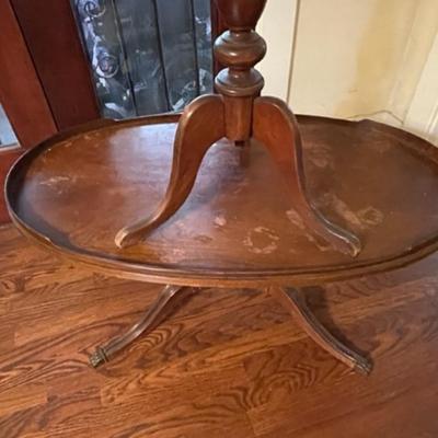 Lot 69 Side / Accent Tables 2 Oval Coffee Round & Square Pedestal.