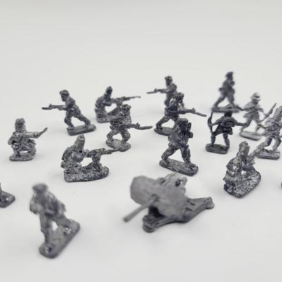 VINTAGE FIGHTER GUYS PAINTING MINATURES