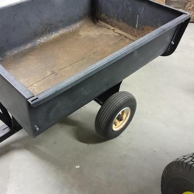 SMALL TRAIL/CART WITH A HITCH