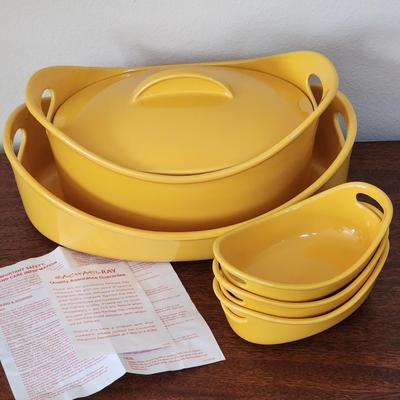 NEW / UNUSED - 5 Piece Lot: Harvest Yellow Rachael Ray Oven and Microwave Safe Cookware