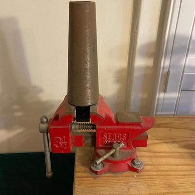 Lot 75 Sears Vice Cast Iron 3.5" Mouth Swivel