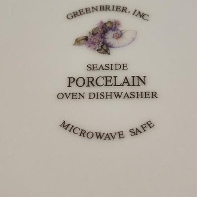 Set of 4 Greenbrier, Inc Seaside 8" Porcelain Plates - Beautiful Seashells - Never used
