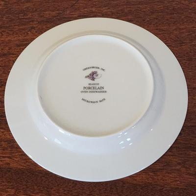 Set of 4 Greenbrier, Inc Seaside 8" Porcelain Plates - Beautiful Seashells - Never used