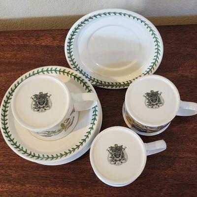 Portmeirion The Botanic Garden Lot: Creamer / Sugar, 3 Coffee cups, 6 - 7" saucers / small plates