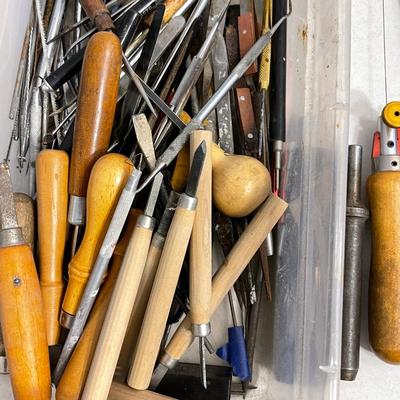 Lot 91 Craft Tools Cutting Chisels Carving Scissors Saws