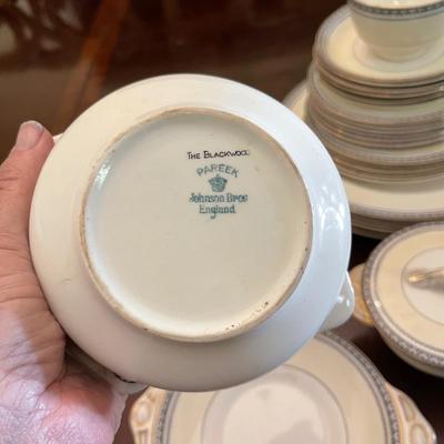 Lot 101 Johnson Bros Plates Cups Bowls Partial Set Pareek The Blackwood Pattern 31pcs