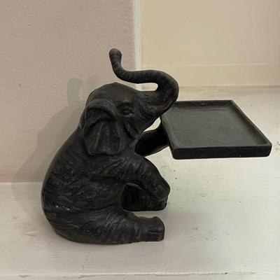 Lot 105 Metal Sitting Elephant Calling Card Holder