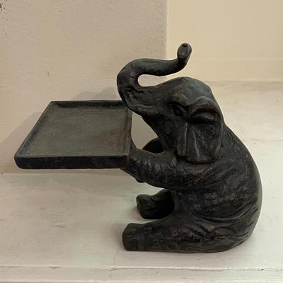 Lot 105 Metal Sitting Elephant Calling Card Holder