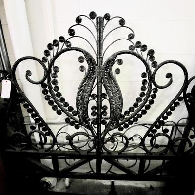 BEAUTIFUL QUEEN SIZE WORLD MARKET PEACOCK BLACK WICKER HEADBOARD ONLY