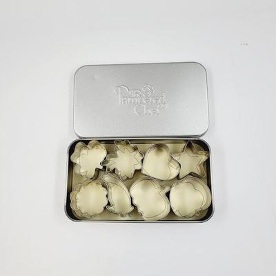 PAMPERED CHEF MINI COOKIE CUTTERS