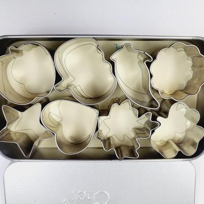 PAMPERED CHEF MINI COOKIE CUTTERS